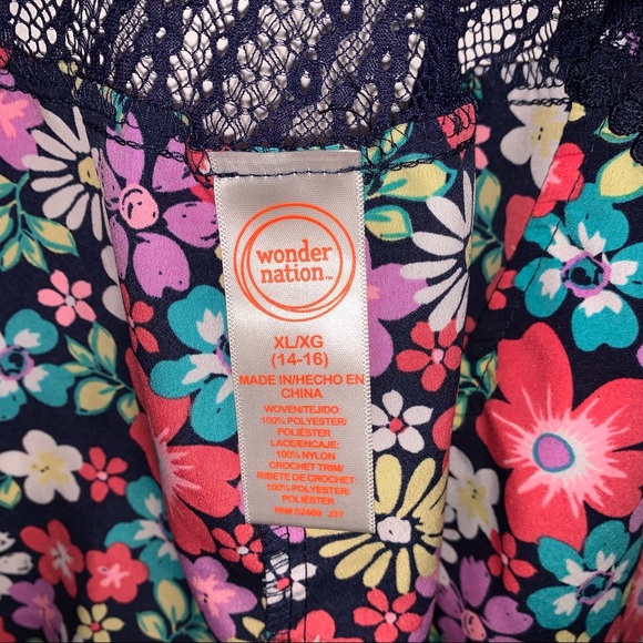 ‼️FREE‼️ “Wonder Nation” Kids Floral Top - Picture 2 of 4